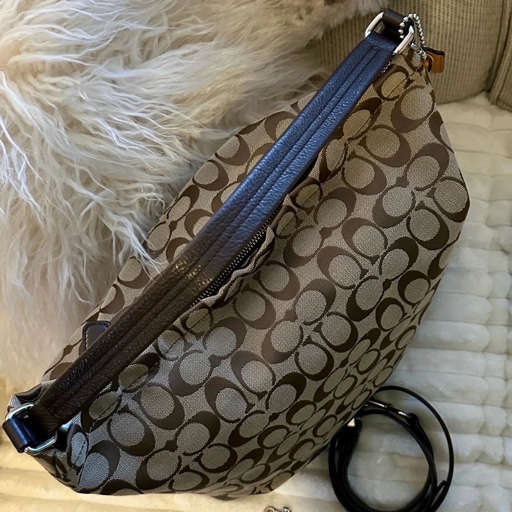 Coach PARK Signature Hobo | Style F23279 - Picture 11 of 16